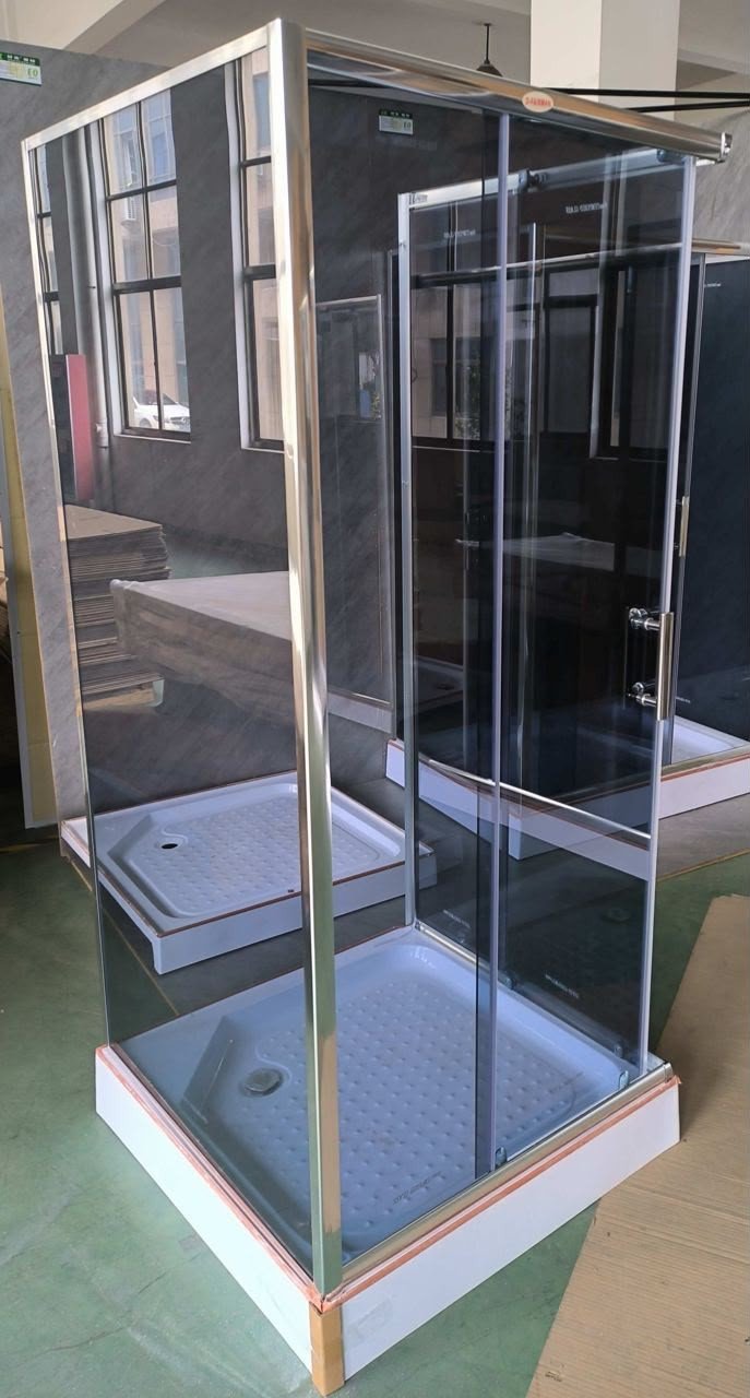 Luxury Center Shower Cubicle